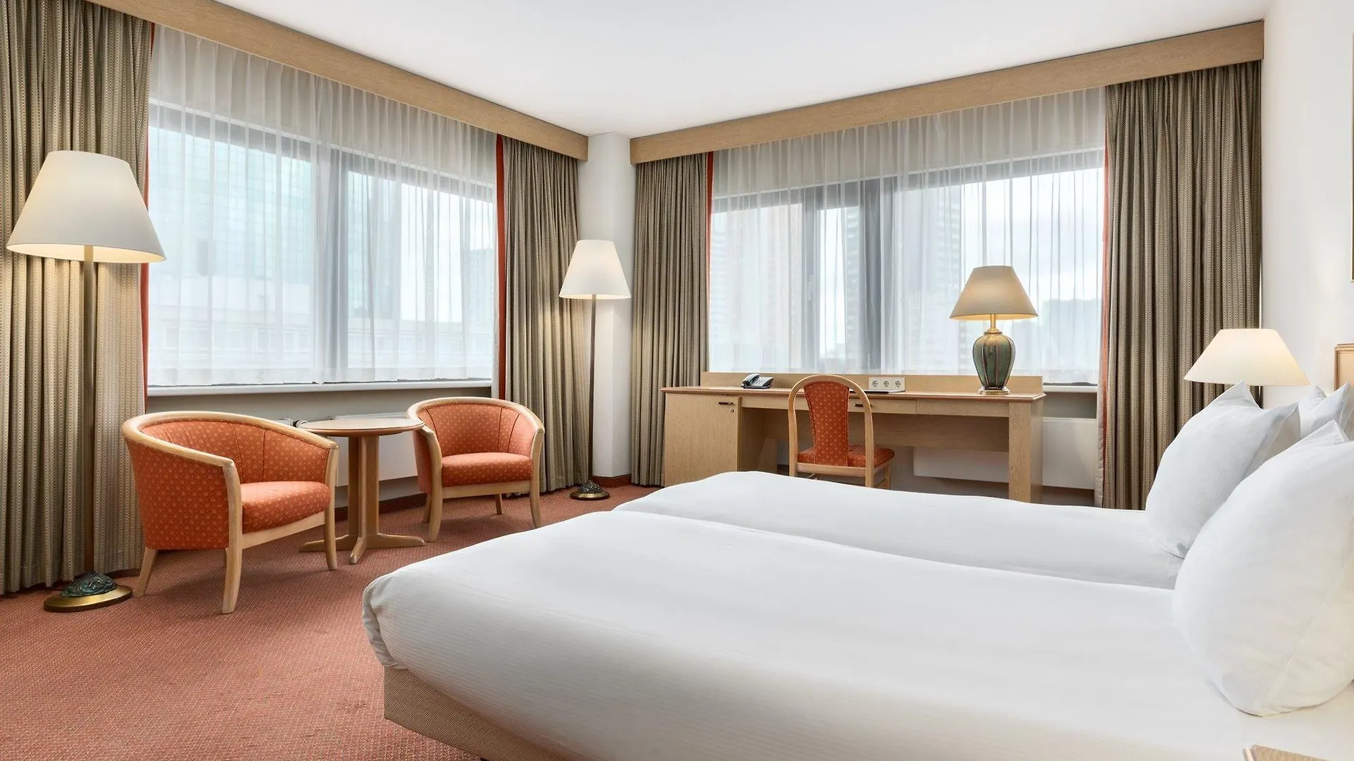 NH Atlanta Rotterdam Hotel 4*,